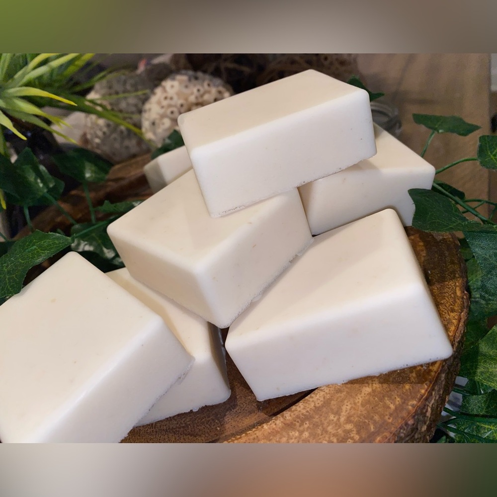 Oatmeal Based Bar Soap- Apple Scent- Quantity 1 - Picture 3 of 3